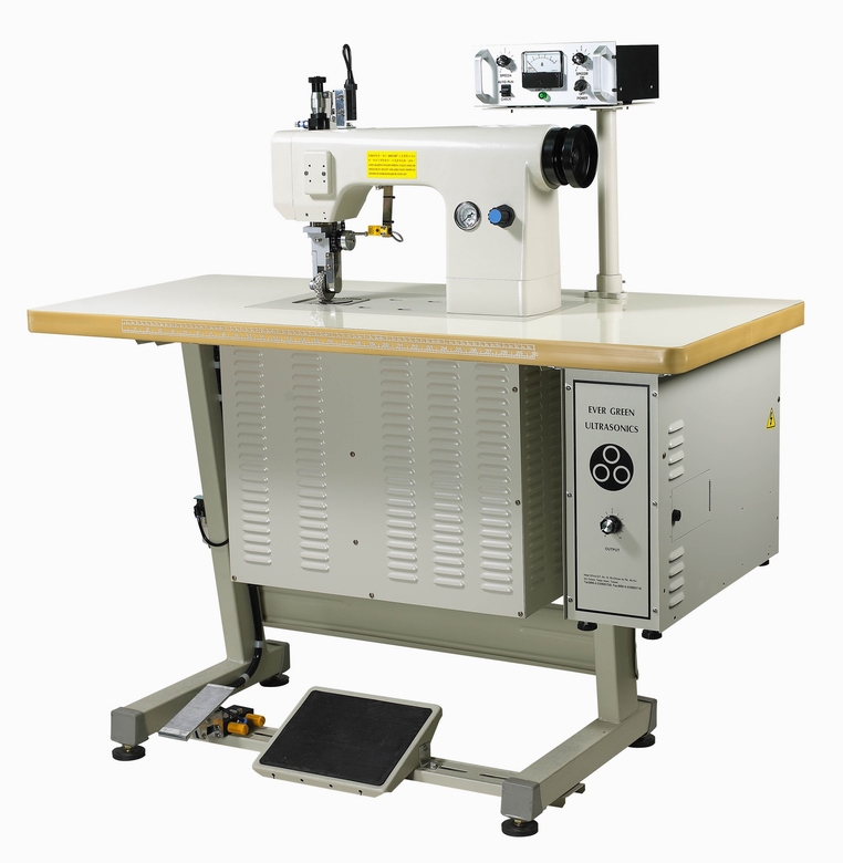 ULTRASONIC SEWFREE SEWING MACHINE 超音波印花熔切機